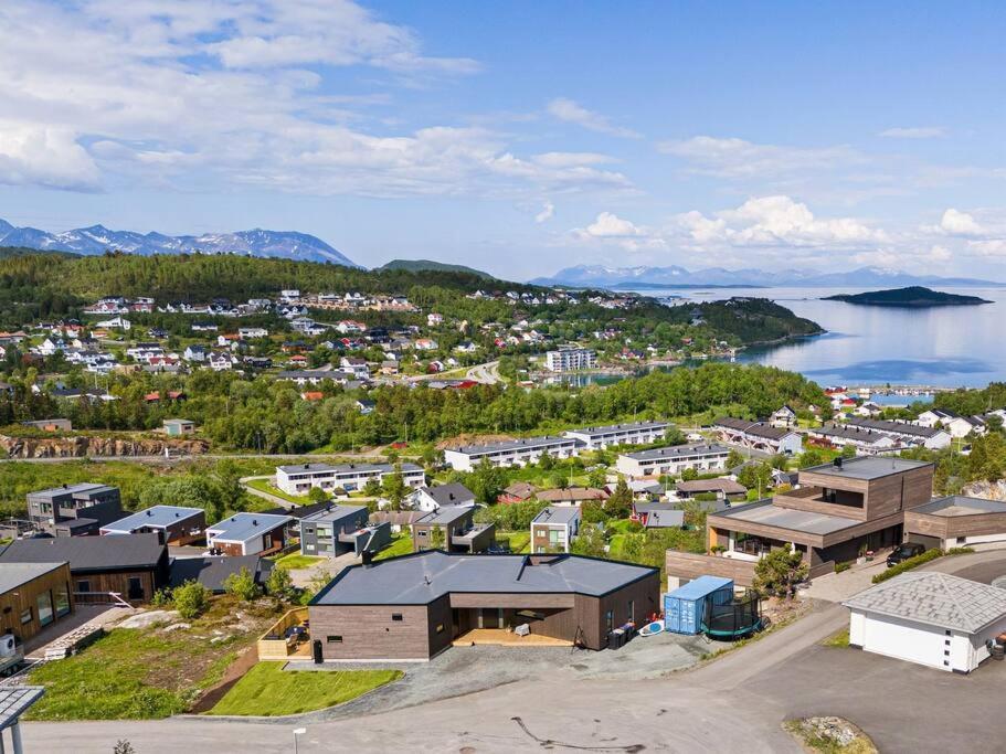 Funkisvilla I Molnasen Harstad Exterior photo